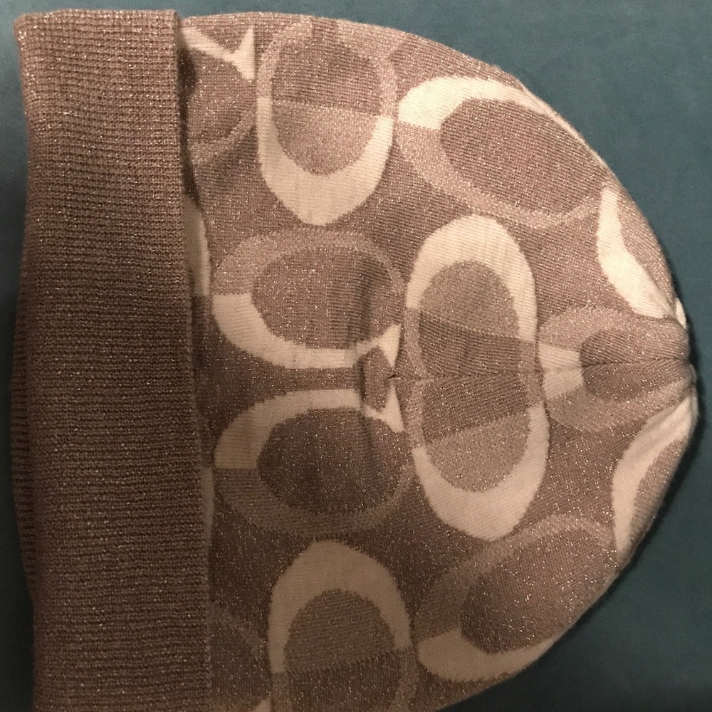 Coach signature "c" knit hat